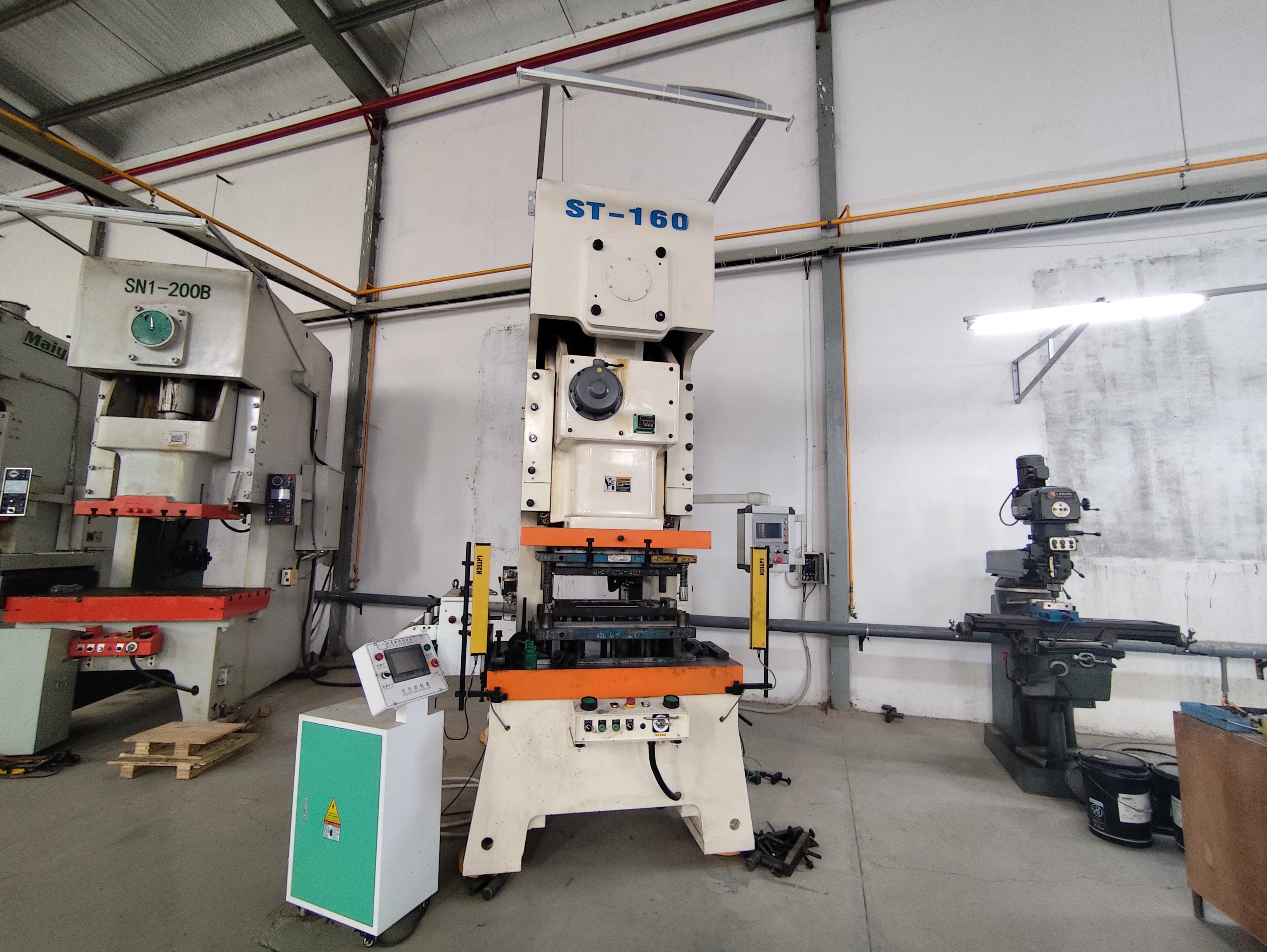 Stamping machine (2).jpg
